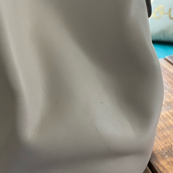 Dooney & Burke - Bourne City Large Barlow - Picture 5 of 5